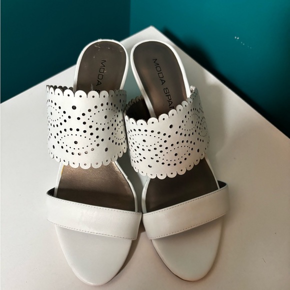 Moda Spana White Women's Heeled Sandals - Picture 1 of 5